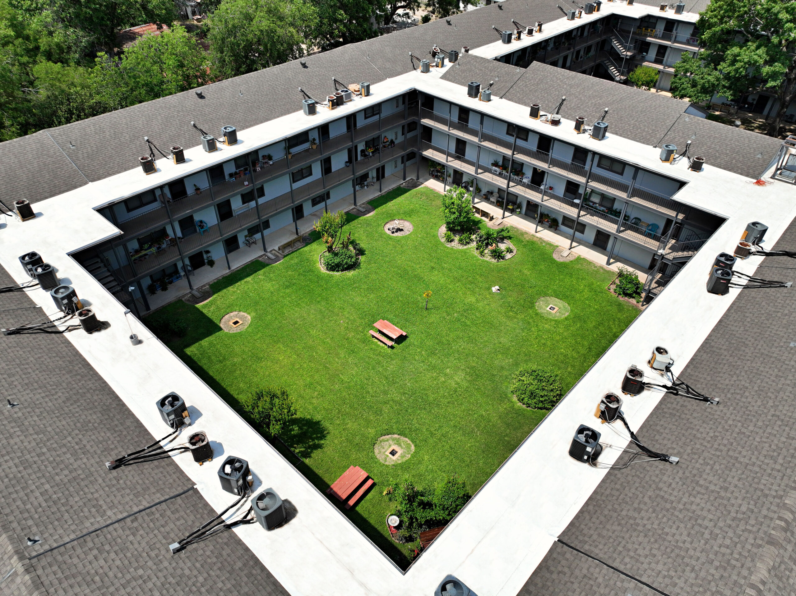 Belle Courts Apartments
